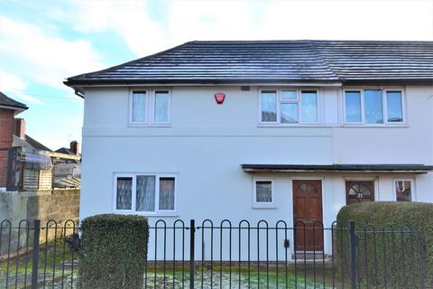 3 bedroom semi-detached house to rent, Tarnside Drive, Leeds LS14
