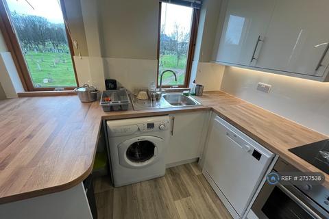 3 bedroom flat to rent, St Clair Place, Edinburgh, EH6
