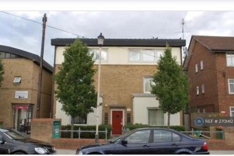 2 bedroom flat to rent, Shamrock Court, London, E7