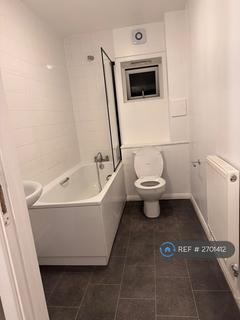 2 bedroom flat to rent, Shamrock Court, London, E7