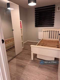 2 bedroom flat to rent, Shamrock Court, London, E7