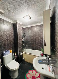 1 bedroom flat to rent, Basque Court, London, SE16