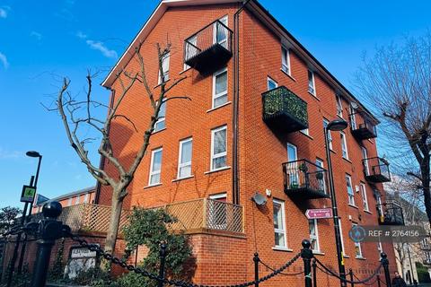 1 bedroom flat to rent, Basque Court, London, SE16