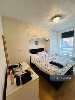 1 bedroom flat to rent, Basque Court, London, SE16