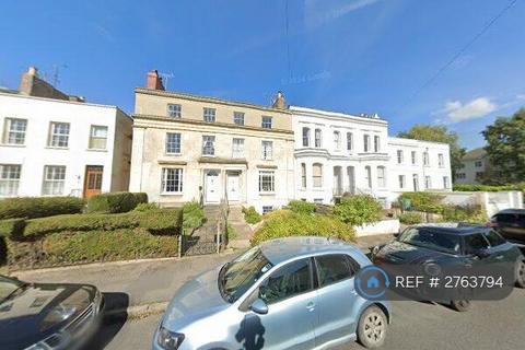 4 bedroom terraced house to rent, Ashford Road, Cheltenham, GL50