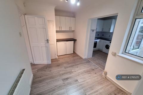 undefined, Gorseway, Romford, RM7