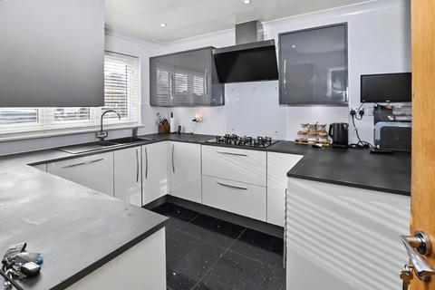 4 bedroom detached house for sale, Papenburg Road, Canvey Island SS8