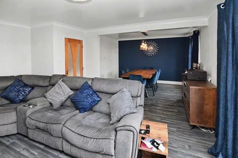 4 bedroom detached house for sale, Papenburg Road, Canvey Island SS8