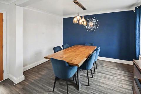 4 bedroom detached house for sale, Papenburg Road, Canvey Island SS8