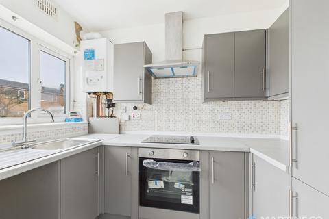 3 bedroom terraced house to rent, Longway, Blackpool FY4
