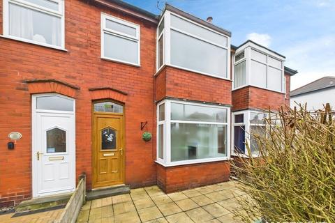 3 bedroom terraced house to rent, Longway, Blackpool FY4