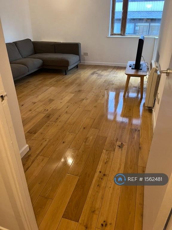 Lounge Floor