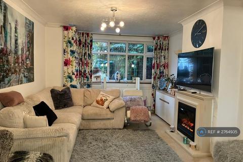 3 bedroom semi-detached house to rent - Saxon Road, Ashford, TW15