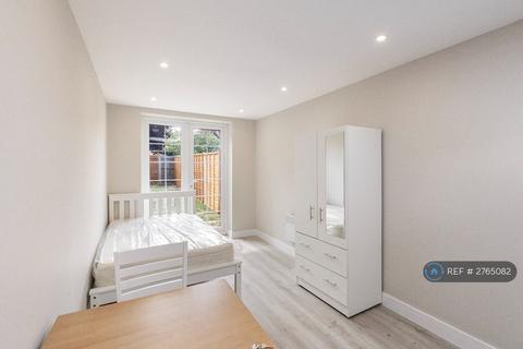 undefined, Kingston Road, Epsom, KT19