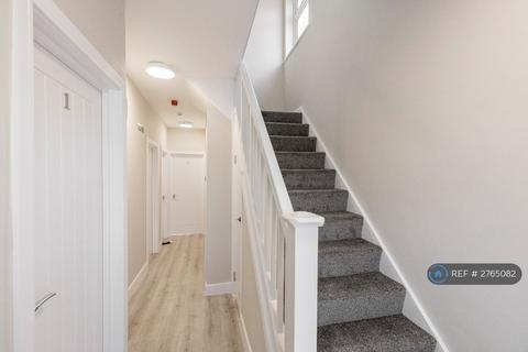 undefined, Kingston Road, Epsom, KT19