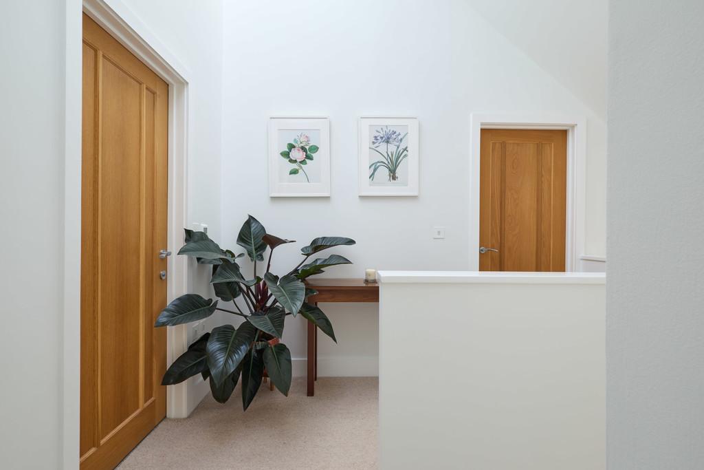 10 Hill Farm View 070126 33