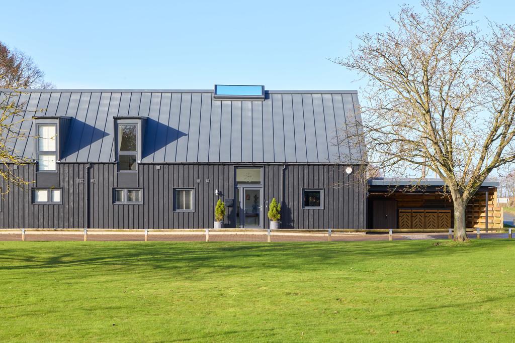 10 Hill Farm View 070126 1