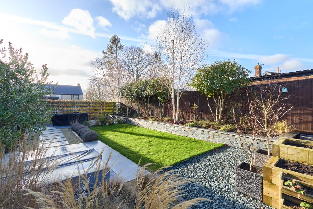 10 Hill Farm View 070126 49