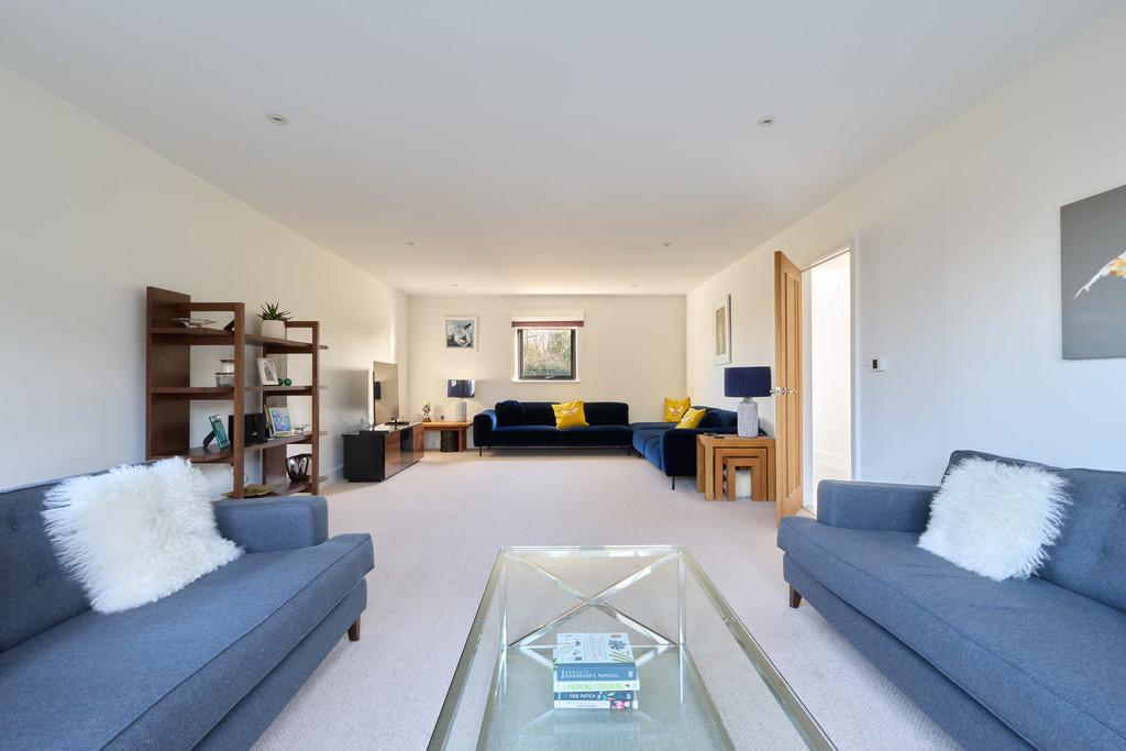 10 Hill Farm View 070126 14
