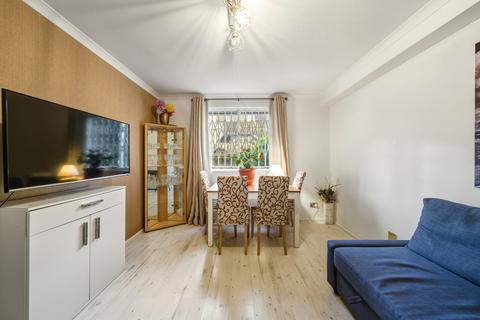 1 bedroom apartment to rent, Stadium St, Chelsea