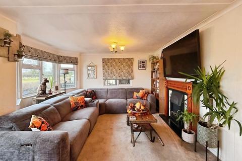 undefined, West End Caravan Park, Long Lane