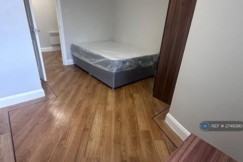 2 bedroom flat to rent, Gladstone Court, Liverpool, L8