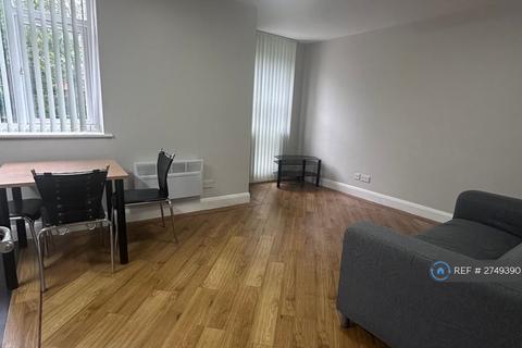 2 bedroom flat to rent, Gladstone Court, Liverpool, L8
