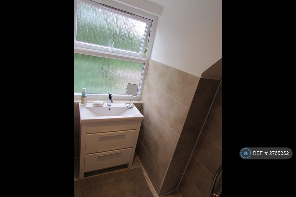 Master Bedroom Ensuite