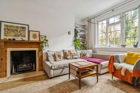 2 bedroom house to rent, Partingdale Lane, London NW7