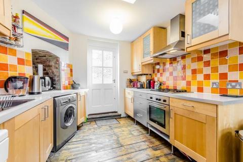 3 bedroom flat for sale, Hoxton Street, London, N1 6LP