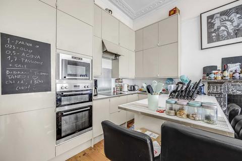 2 bedroom flat to rent, Christchurch Road, London SW2