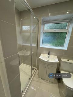 undefined, Pitcroft Avenue, Reading, RG6
