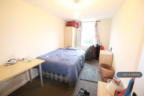 undefined, Pitcroft Avenue, Reading, RG6