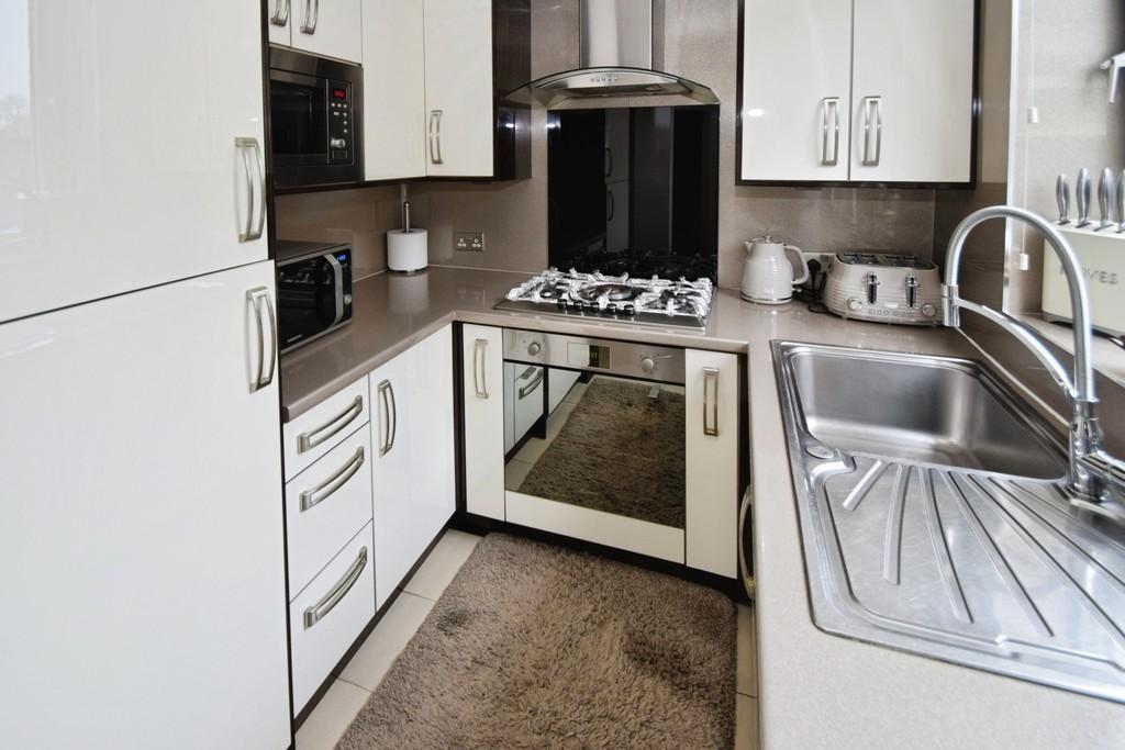 2f0f4104-Kitchen