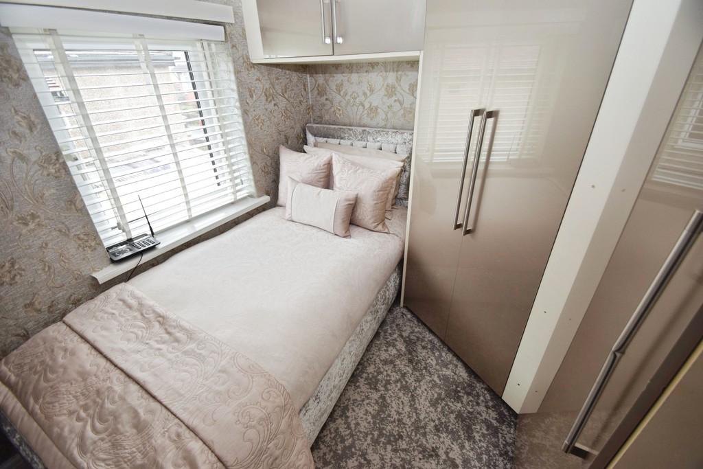 Cd61e539-Bedroom 203