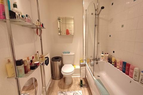 2 bedroom apartment to rent, Bournemouth, Dorset