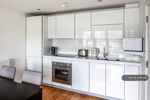 1 bedroom flat to rent, Eythorne Road, London, SW9