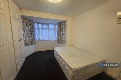2 bedroom flat to rent, Everton Drive, Stanmore, HA7