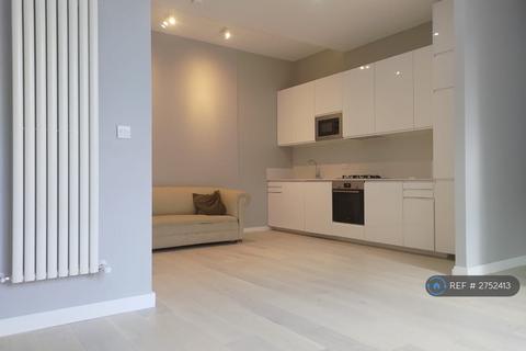 1 bedroom in a house share to rent, Old Police Station, London, SE10