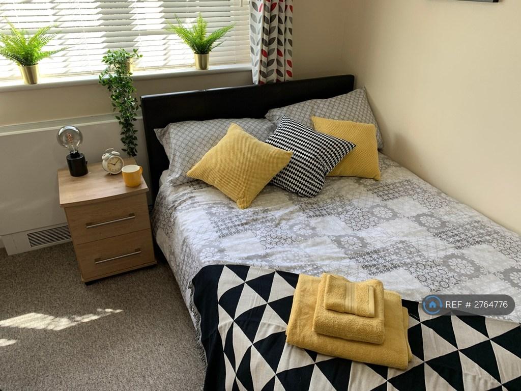 Garden View,  Fully Furnished, Long Mirror