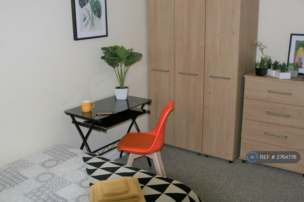 Triple Wardrobe, Desk &amp; Chair