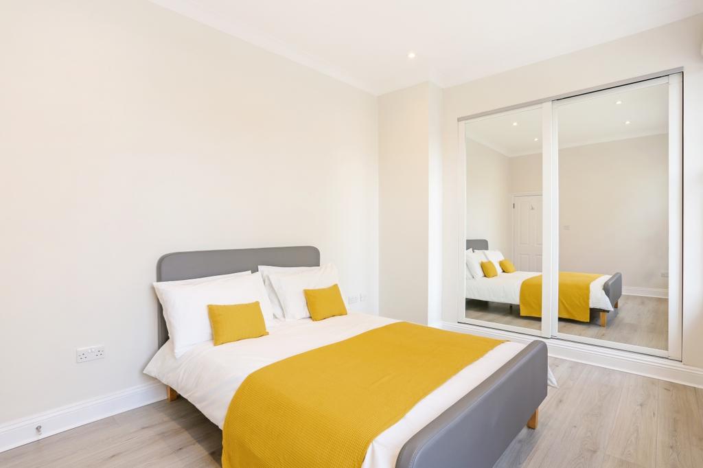 Flat 1, 332 Kings Ro