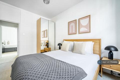 2 bedroom flat to rent, Carlton House, London, W1T
