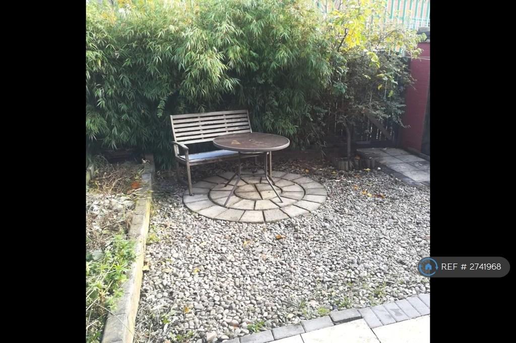 Back Garden Table