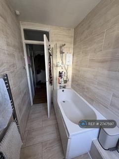 2 bedroom flat to rent, Sutherland Grove, London, SW18