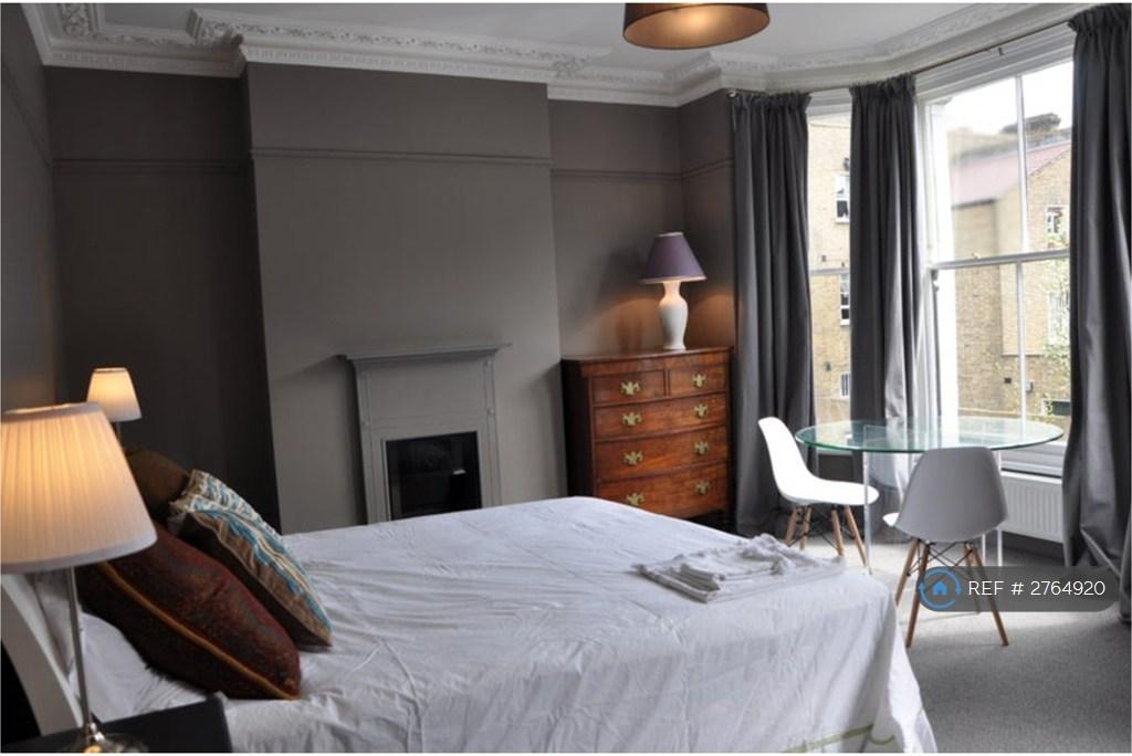 1st Floor Bay Window Large Double Bedroom