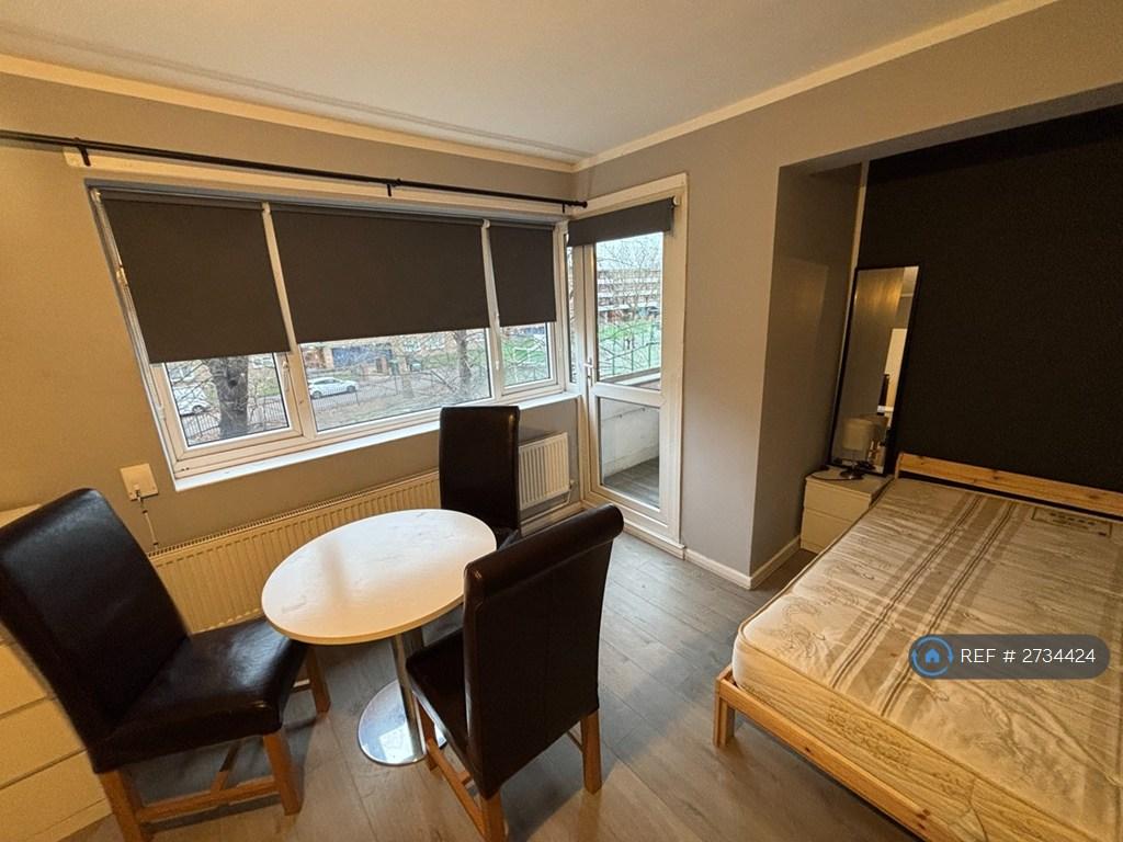 Lounge / Bedroom
