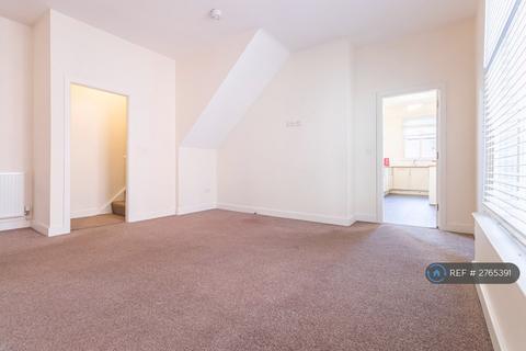 2 bedroom flat to rent, Scarisbrick Avenue, Southport, PR8
