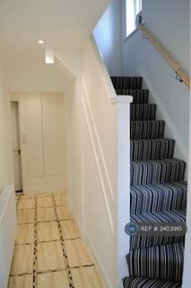 1 bedroom in a house share to rent, Bransgrove Road, Edgeware, HA8
