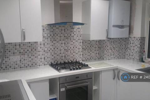 1 bedroom in a house share to rent, Bransgrove Road, Edgeware, HA8